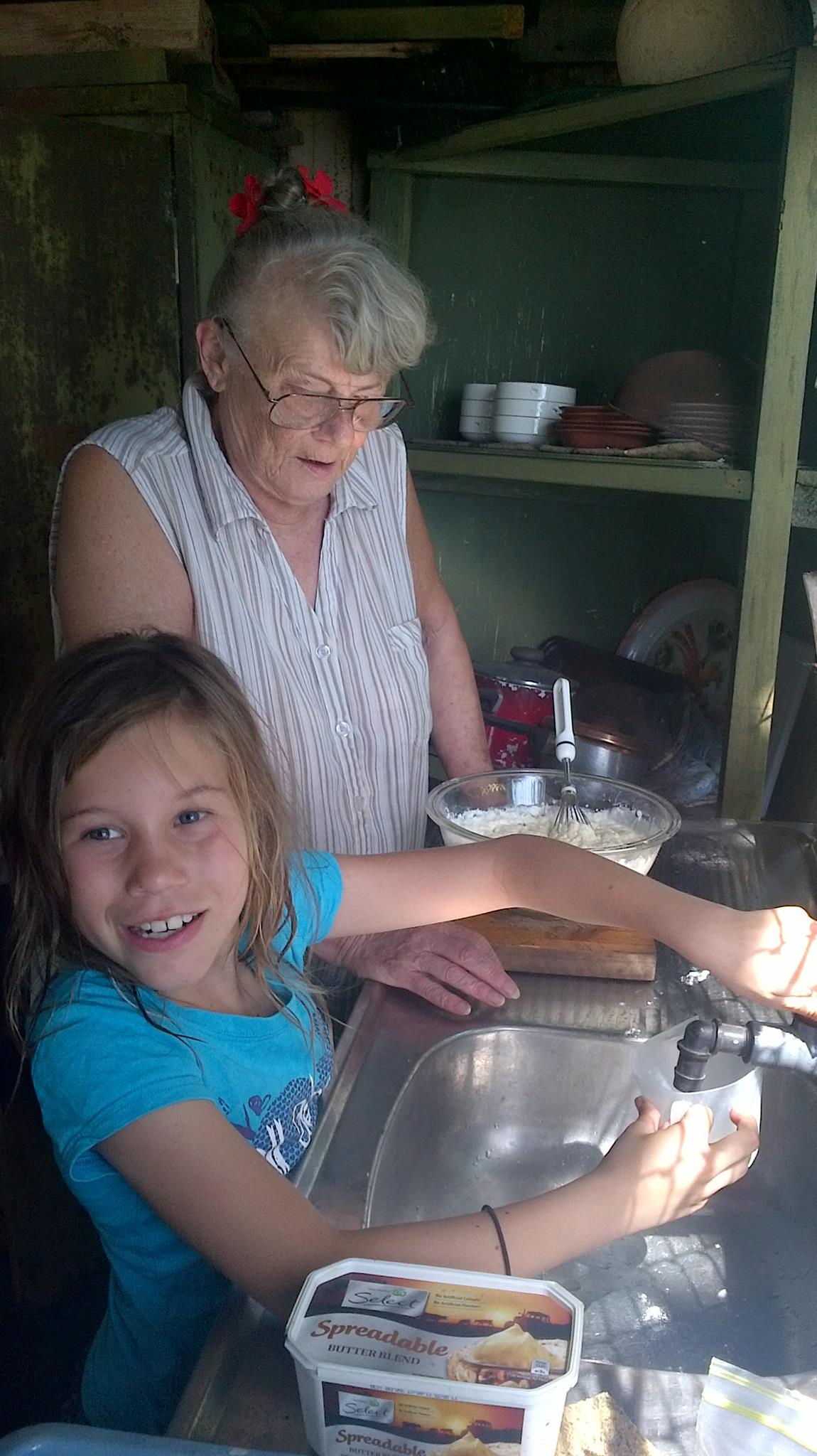 rhondaWise_andGrandDaughter2014